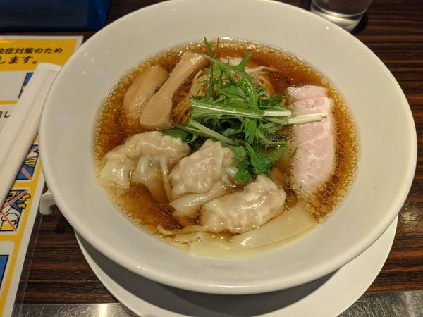 「醤油海老わんたん麺950円」@らーめん 本竈 エスパル仙台店の写真