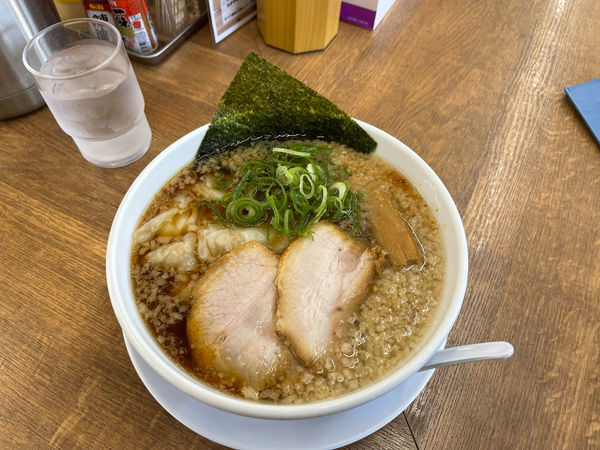 「ワンタンメン」@背脂醤油ラーメン まる星 開成店の写真