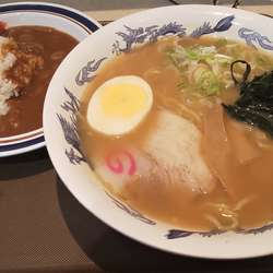 煮干しラーメン（ミニカレーセット）