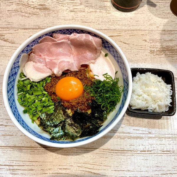 「【気まぐれ限定】台湾まぜそば (追い飯付) ￥930」@中華そば 四つ葉の写真