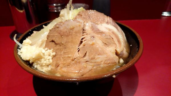 「豚増しラーメン(950円)ニンニクアブラ」@ラーメン二郎 荻窪店の写真