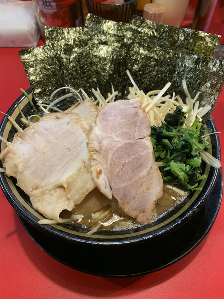 「白ネギラーメン」@家系ラーメン 王道 神道家の写真