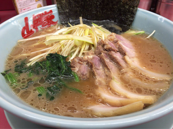 「醤油ネギチャーシューメン」@ラーメン山岡家 花見川区店の写真