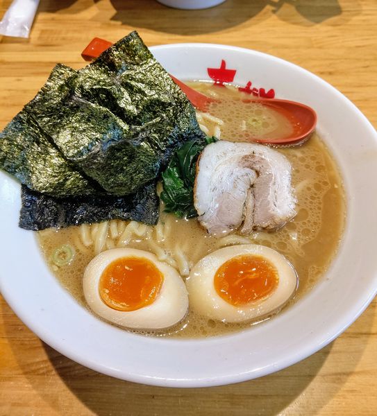 「たまごラーメン中盛」@ラーメン大桜 川崎平店の写真