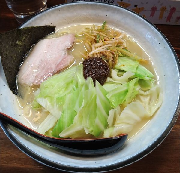 「熟成練り醤油らーめん」@『   』（無銘）の写真