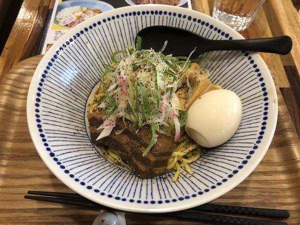 「醤油まぜそば 900円＋クーポン味玉」@Maze Cafe* ラーメン美谷の写真