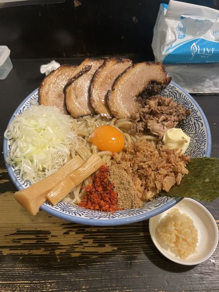 「まぜそば（大盛＆バラチャーシュー）」@狼煙 〜NOROSHI〜の写真