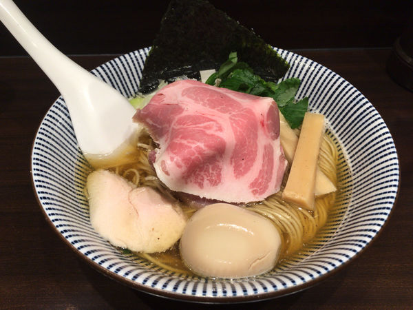 「特製白醤油煮干しそば大1170円」@寿製麺 よしかわ 西台駅前店の写真