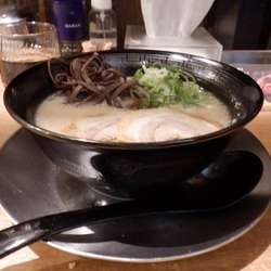 中洲屋台　とんこつラーメン