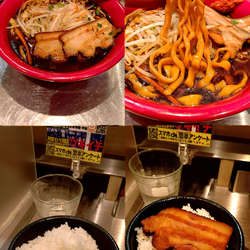 『BLACKらーめんセット(¥890)』のライス中盛…