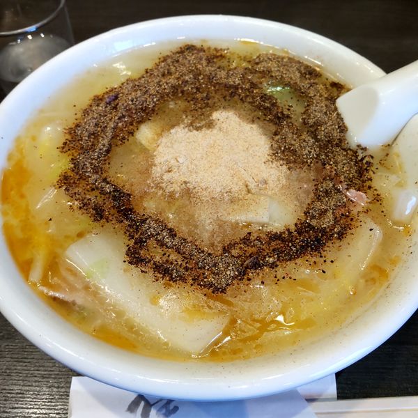 「胡椒湯麺（￥950）」@萬福飯店 新丸子店の写真