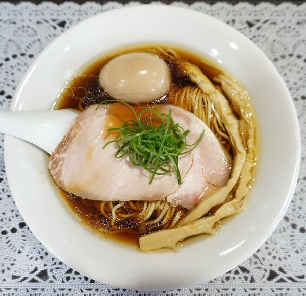 「鶏そば 醤油 味玉付」@中華そば ふじ野の写真