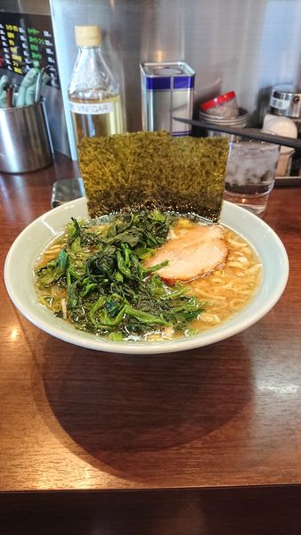 「ラーメン　麺固め　濃いめ　油多め」@金八家の写真