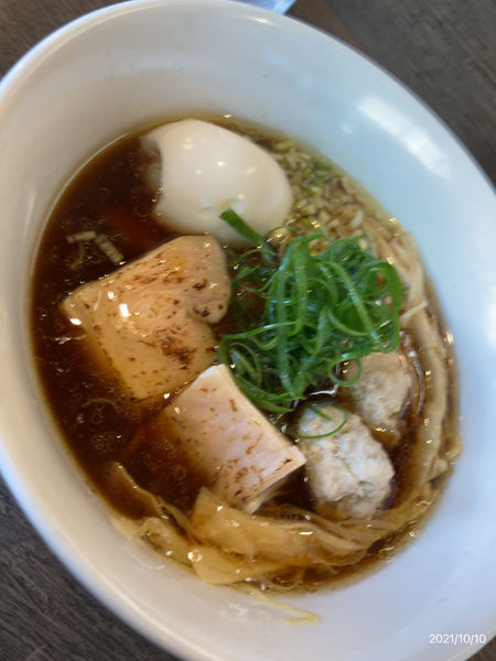 「特製醤油地鶏そば」@らーめん楓の写真