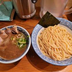 濃厚肉入りつけ麺1,000円(大盛50円)