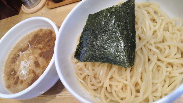 「濃厚ニボつけ麺、大盛り」@麺屋 琥珀の写真