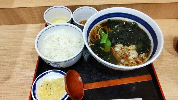 「モーニングセット」@そば処 信州屋 新宿南口店の写真