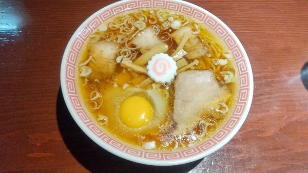 「月見中華そば850円」@中華そば えもとの写真