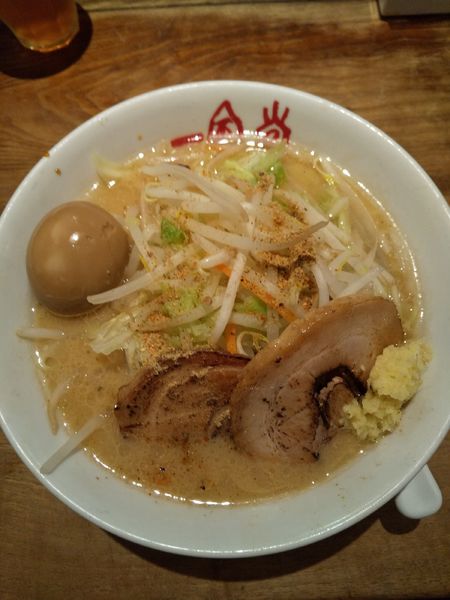 「味噌白丸（炙りチャーシュー・味玉付き）」@博多一風堂 名古屋本店の写真