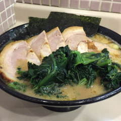 横濱家系ラーメン 猪子家の画像