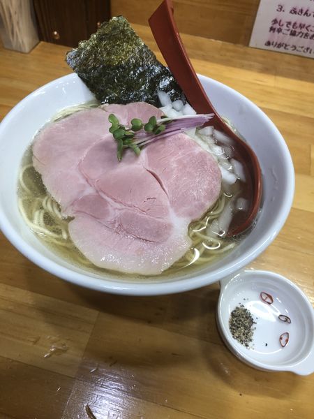 「黄金の100%煮干しらーめん」@めんや天夢の写真
