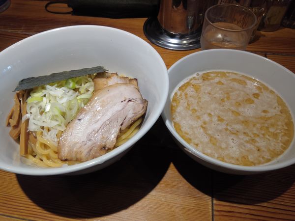 「塩つけ麺　９００円」@らーめん風来居 神田秋葉原店の写真