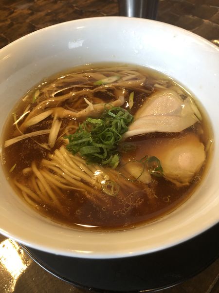 「醤油そば」@特級鶏蕎麦 龍介の写真