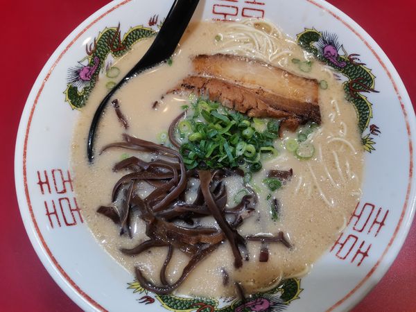 「豚骨らーめん」@釜炊き豚骨らーめん マルハ軒の写真