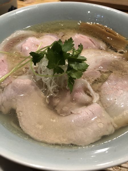 「ワンタン入りしおチャーシュー麺」@飯田商店 湯河原本店の写真
