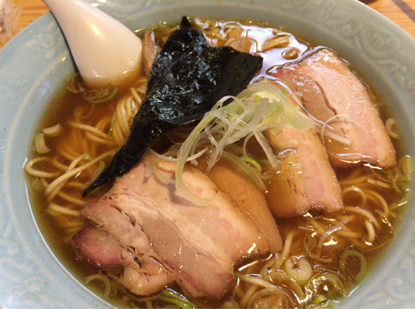 「動物系ラーメン＋チャーシュー」@中華そば おかめの写真