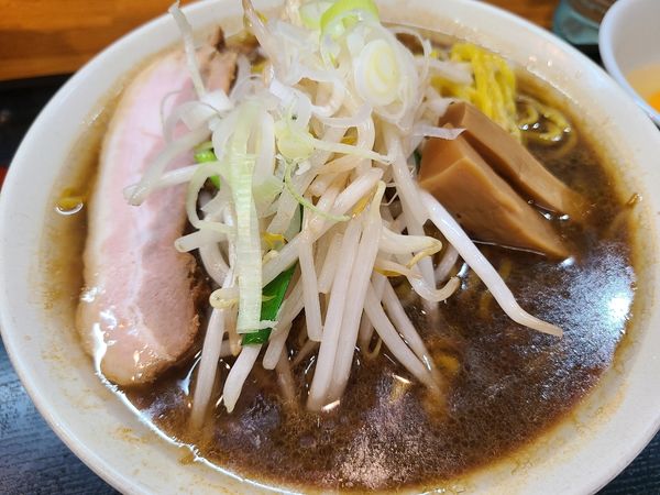 「醤油ラーメン」@味噌麺処 楓の写真