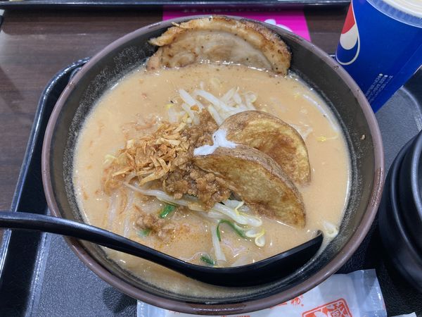 「江戸前味噌らーめん 炙りチャーシュー」@麺場 田所商店 越谷レイクタウン店の写真