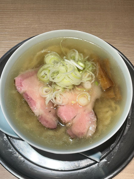 「手打ち麺中華そば(900円)」@まるえ中華そばの写真