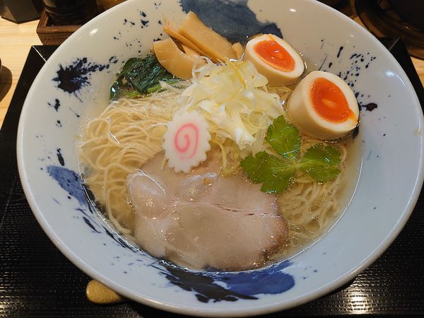 「芳醇塩らーめん 味玉」@らーめん専門 Chu-Ru-Riの写真