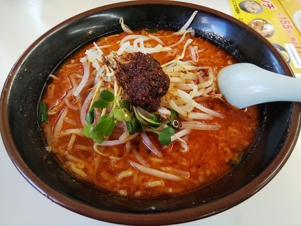 「辛みそ　＋ラー油唐辛子：無料」@くるまやラーメン 松本渚店の写真