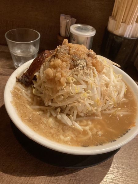 「にぼ二郎ラーメン・大盛（８２０円）」@濃厚煮干しラーメン 麺屋 弐星 六甲道店の写真
