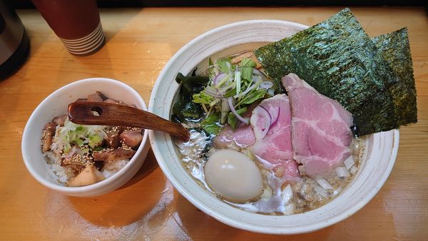「特製にぼし中華そば 1020円+ミニチャーシュー丼 150円」@讃岐ラーメン 香麦の写真