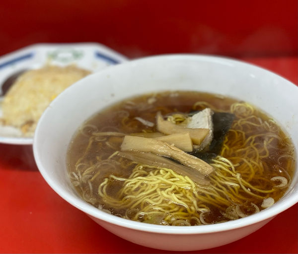 「半チャンラーメン650円」@伊峡の写真