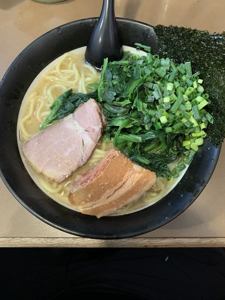 「太麺+肉三点盛り」@誠屋 大森山王店の写真