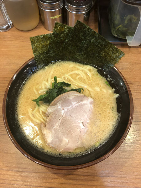 「ラーメン　750円」@横浜家系ラーメン まくり家 川崎店の写真