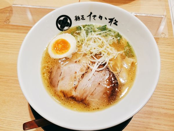 「煮干し香るらぁ麺」@麺匠たか松 京都駅ビル拉麺小路店の写真