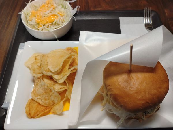 「チキンティッカマサラ・バーガー（セット）　９５０円　※」@Affen barの写真