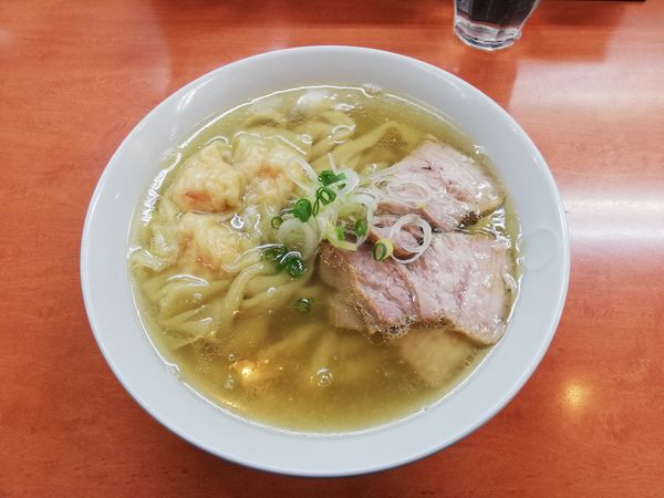 「海老ワンタン麺大盛950円」@日陰の写真