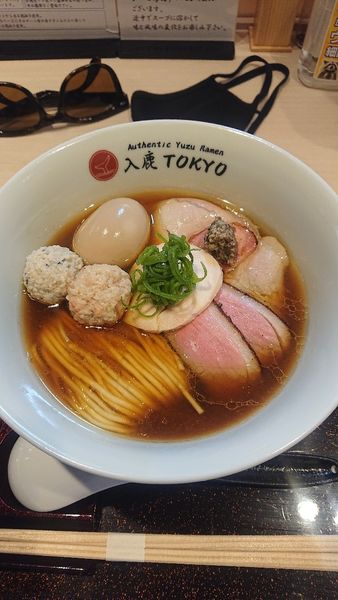 「ポルチーニ醤油らぁめん特製トッピング」@入鹿TOKYOの写真