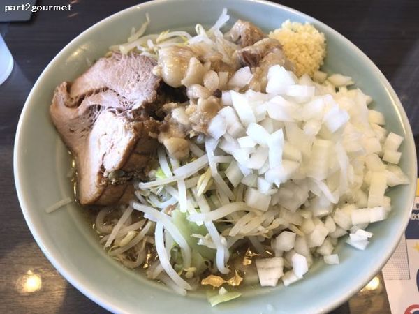 「ラーメン200豚1枚 + 玉ねぎ 「ニンニクアブラ」(740」@かじろうramen7の写真