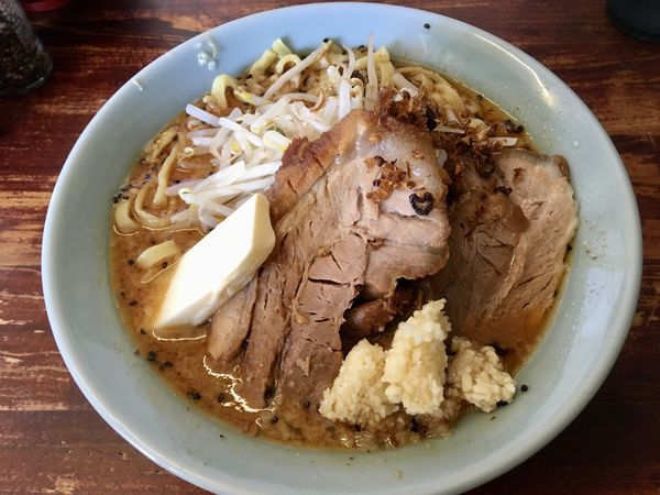 「辛味噌ラーメン(小)+バター」@豪徳寺ラーメン りらくしんの写真