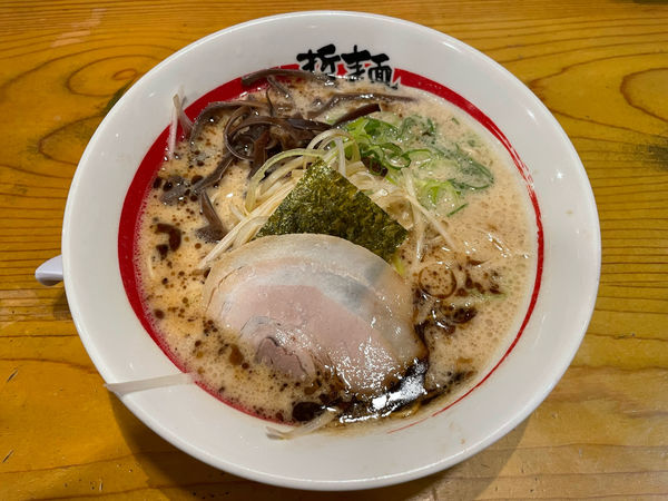 「白髪ネギラーメン」@哲麺 縁 静岡沓谷店の写真