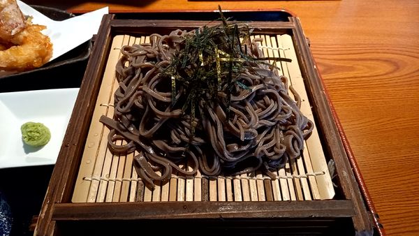 「ざるそば」@しゃぶしゃぶと海鮮 炉端かば 雲南店の写真