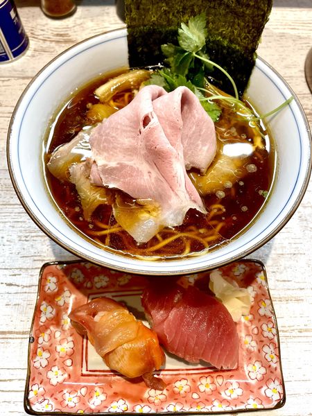 「四つ葉そば￥850＋本日のにぎり (赤貝・まぐろ) ￥380」@中華そば 四つ葉の写真