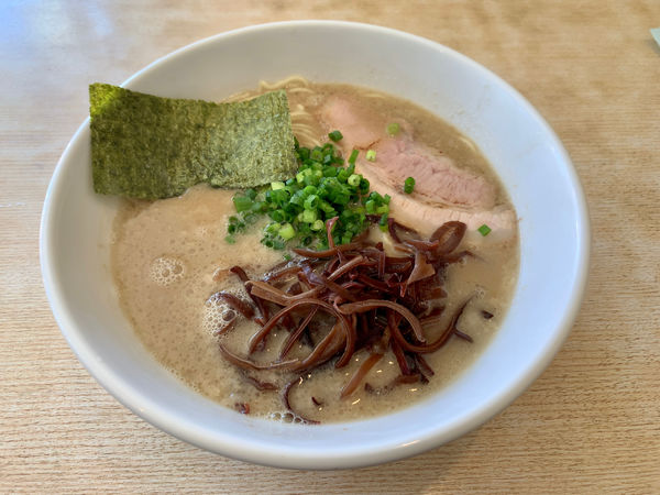 「濃厚とんこつラーメン」@麺屋 くおんの写真